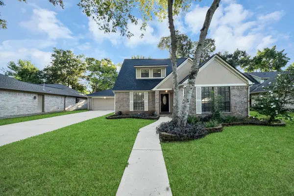 1306 Carriage Drive, Richmond, TX 77406