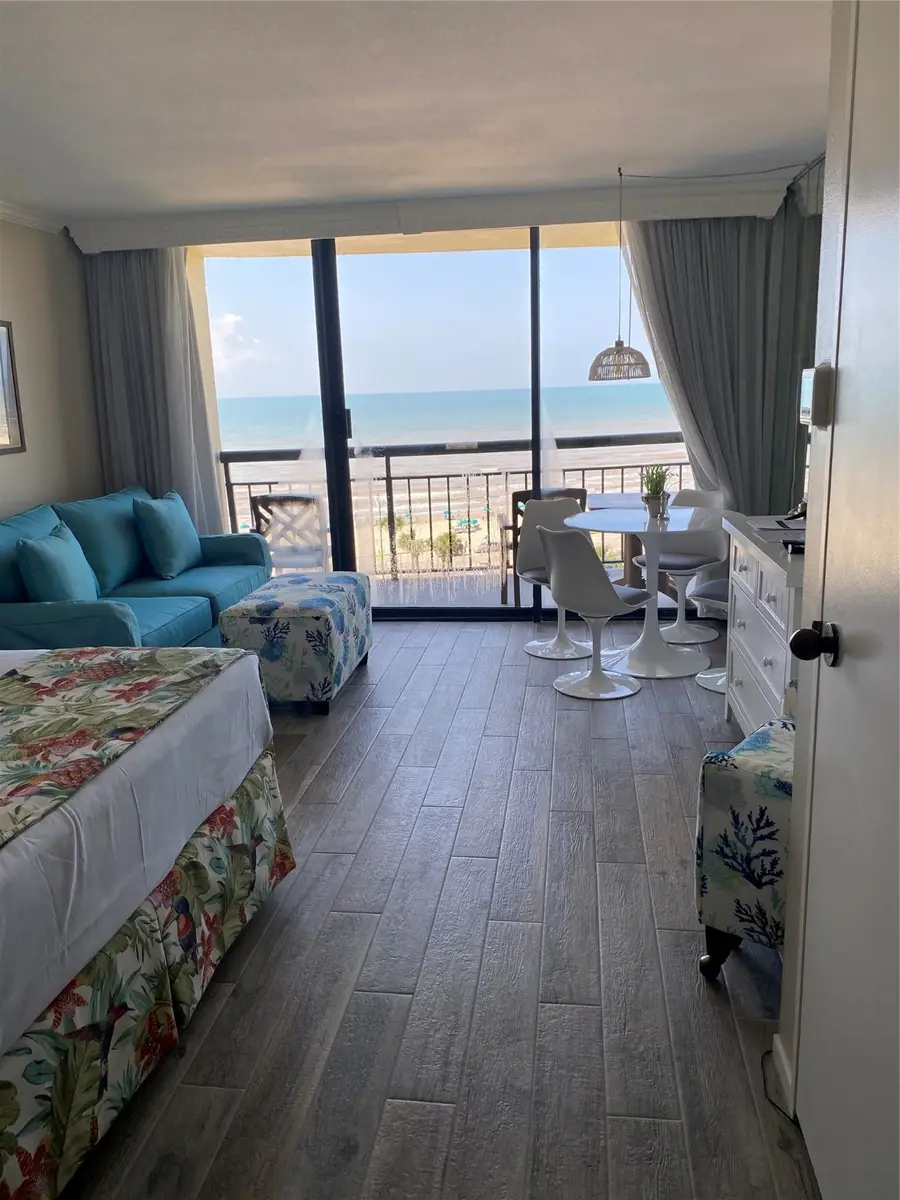 5220 Seawall Boulevard #837B, Galveston, TX 77551 - Image #3