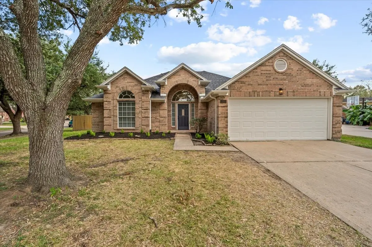 105 Barrington Pointe Court, League City, TX 77573 - #1