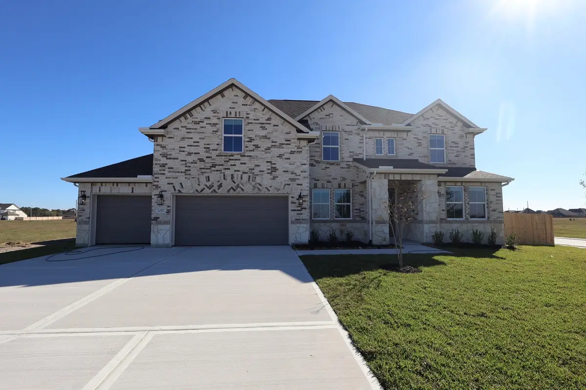 12527 Old Fashion Circle, Monterey Belvieu, TX 77535 - Image #1