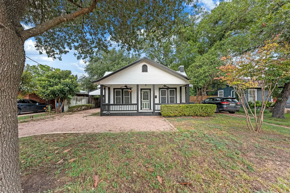 1209 Park Street N, Kerrville, TX 78028 - Image #1