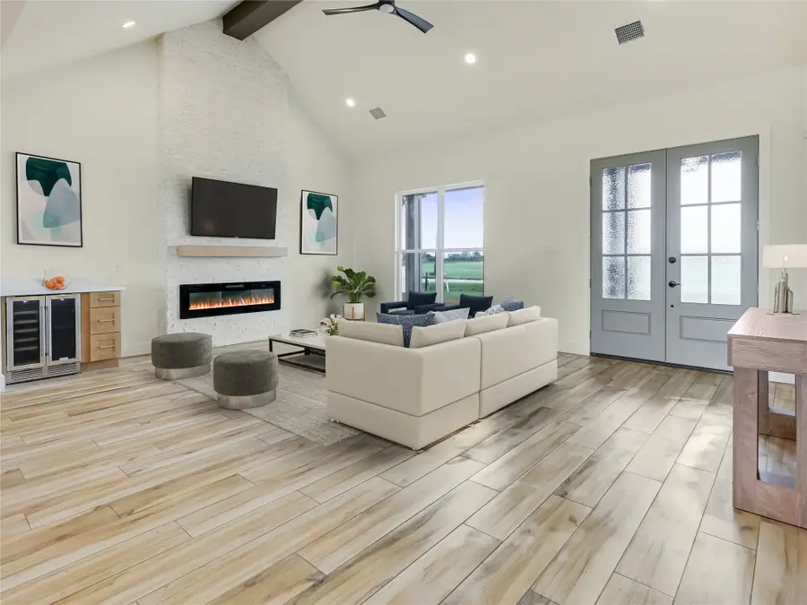 643 Chuckwagon Trail, Angleton, TX 77515 - #2