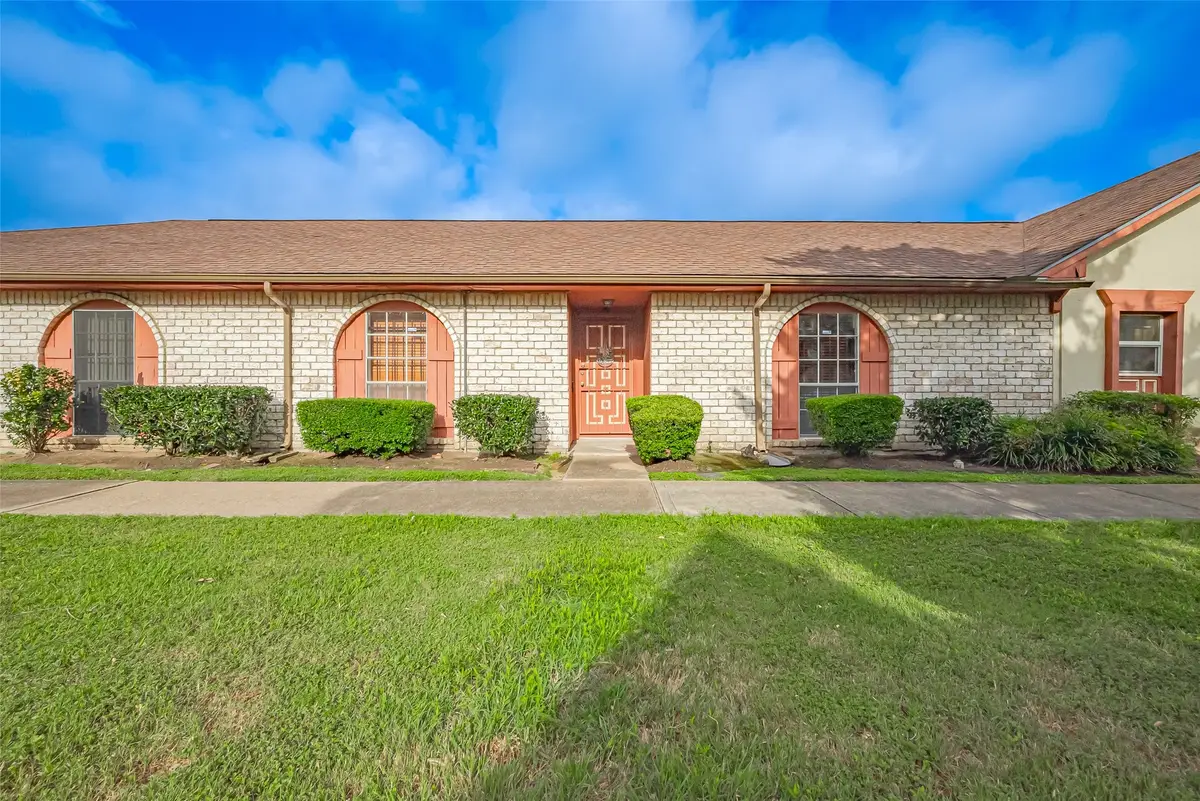 12223 Sharpview Drive, Houston, TX 77072 - Image #1