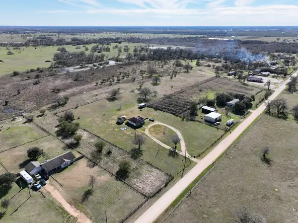 000 Newsom Road, Bellville, TX 77418