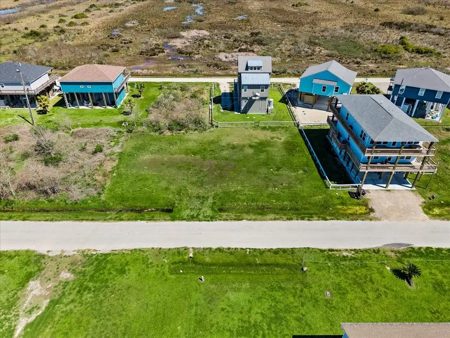 938 Melody Lane, Crystal Beach, TX 77650 - #2
