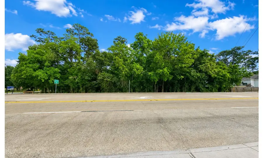1016 E Fm 517, Dickinson, TX 77539 - #2