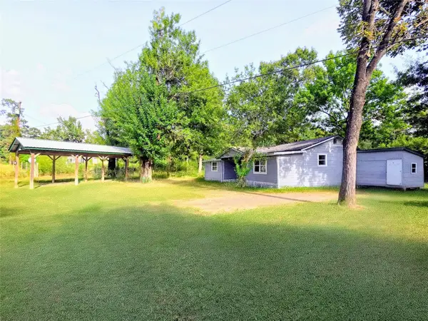 227 Live Oak Lane, Onalaska, TX 77360