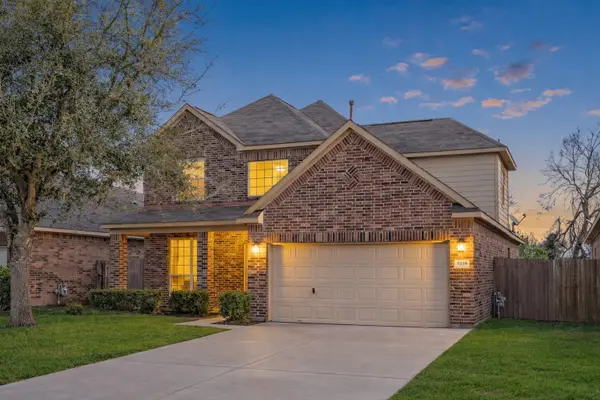 8530 E Highlands Crossing, Highlands, TX 77562
