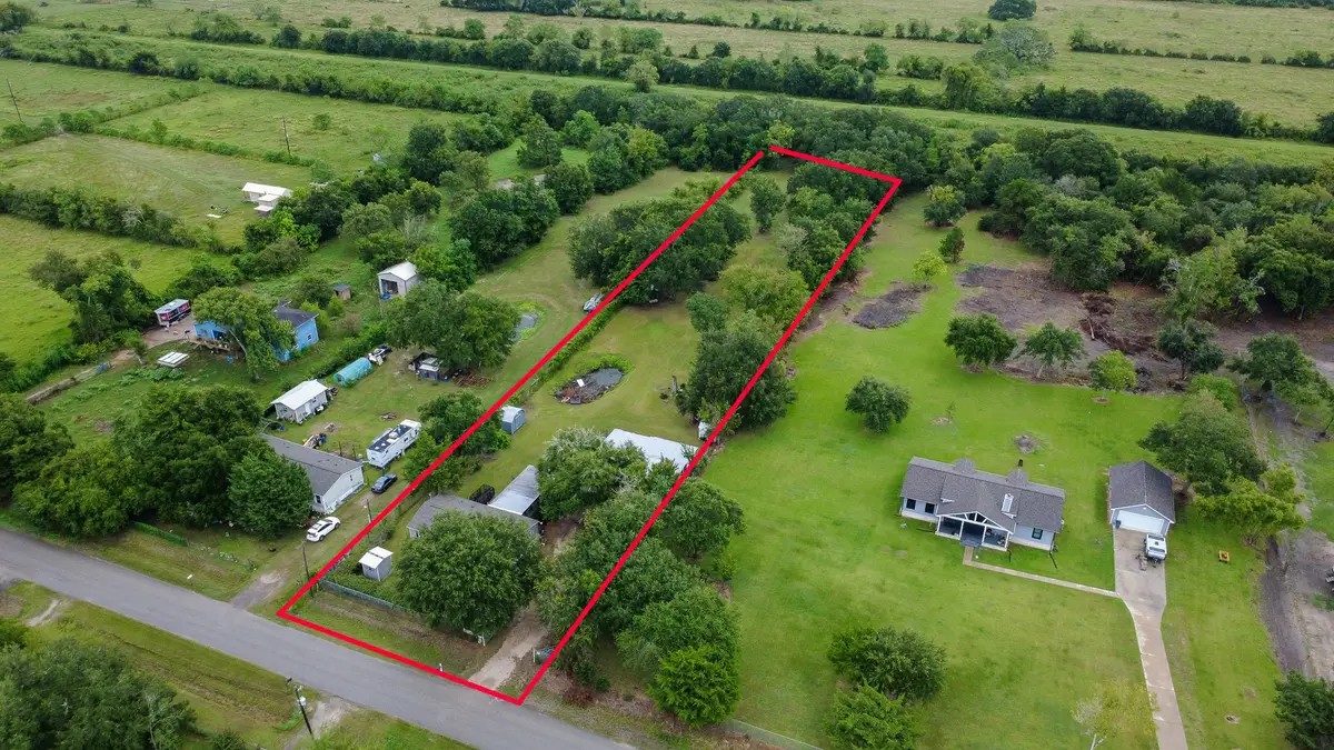 5027 Farmer Road, Alvin, TX 77511 - #1