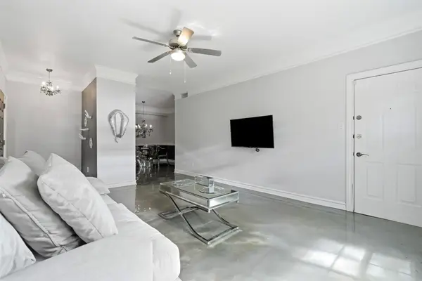 2700 Revere Street #121, Houston, TX 77098