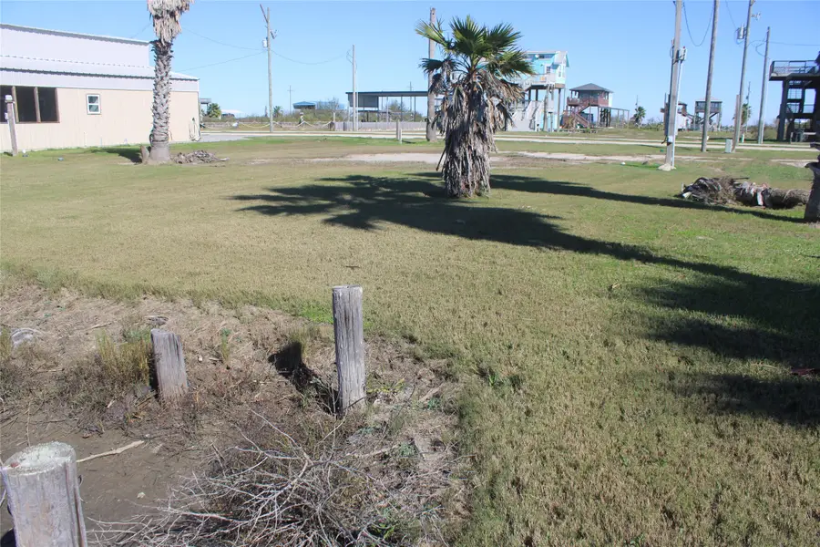 1061 Van Sant, Gilchrist, TX 77617 - Image #3