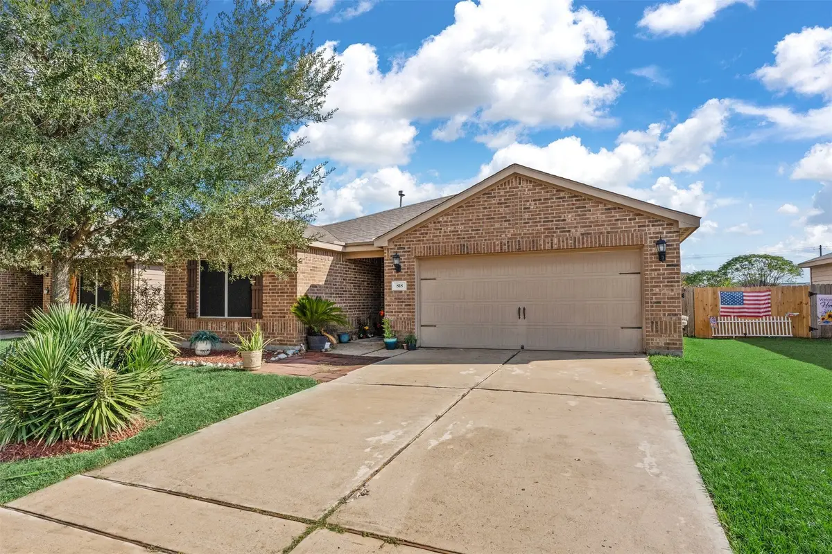 818 Marigold Road, Baytown, TX 77521 - Image #1