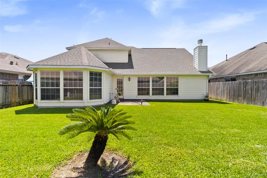 427 Pinewood Ridge Drive, Southeast Montgomery, TX 77386 - Image #2