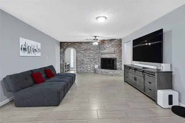 5343 Royal Parkway, Friendswood, TX 77546