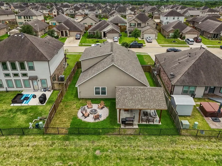 726 Rim Water Drive, Alvin, TX 77511 - Image #3