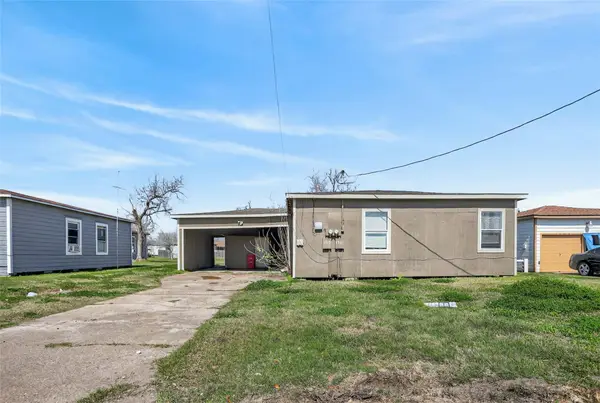 1711 W 5th Street, Freeport, TX 77541