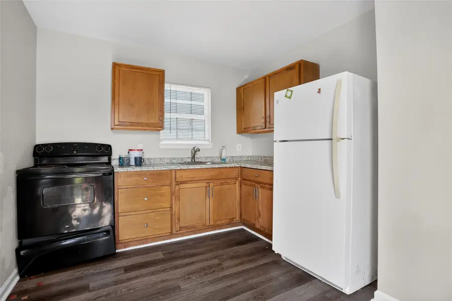 1711 W 5th Street, Freeport, TX 77541 - #2