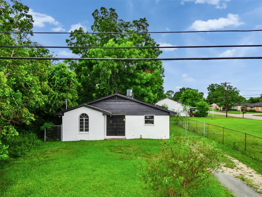 502 N Oak Street, Texas City, TX 77591 - #2