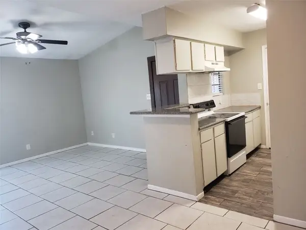 9550 Deering Drive #404, Houston, TX 77036