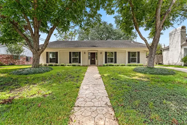 506 Briar Hill Drive, Houston, TX 77042