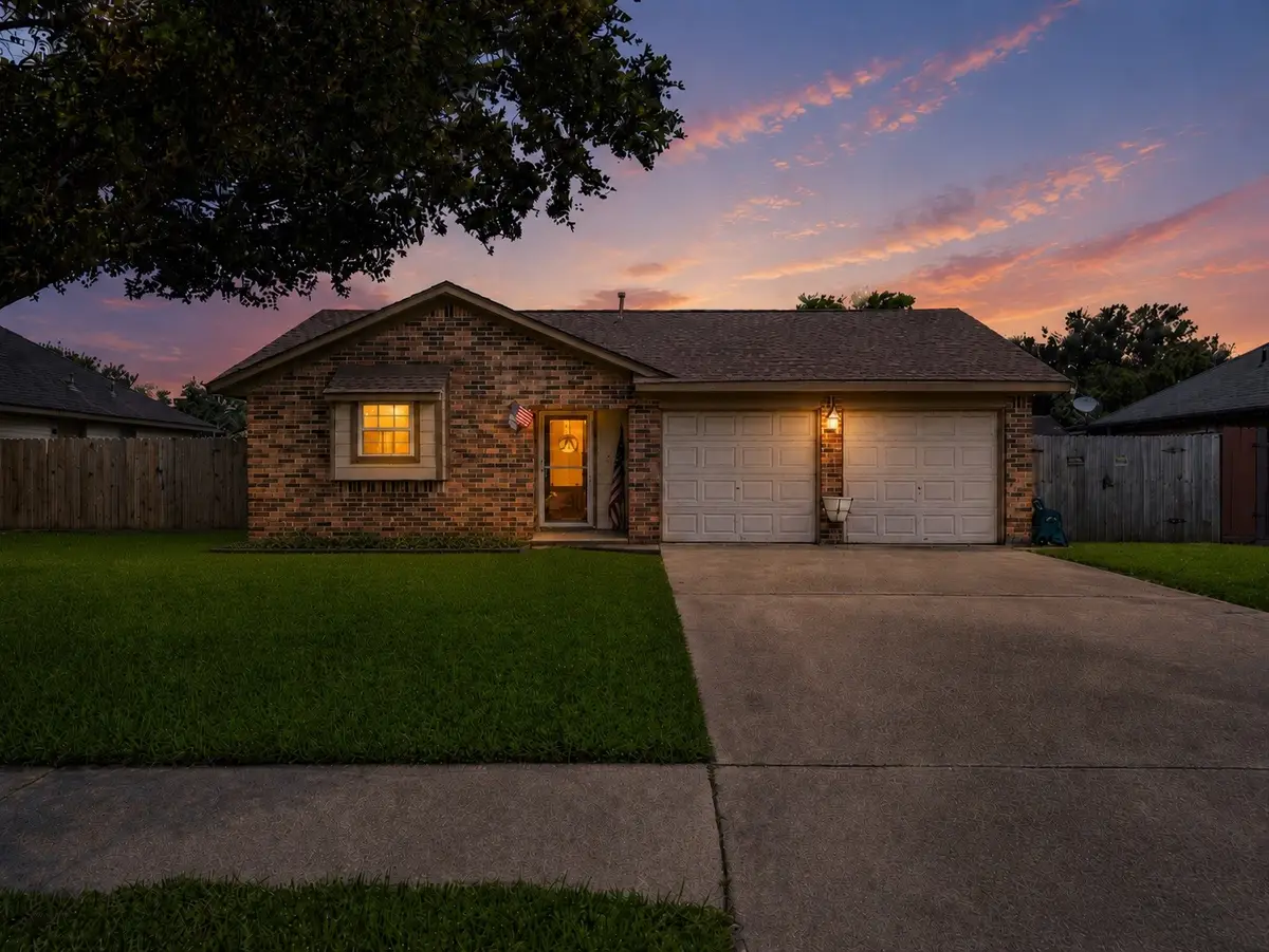 11734 Alamo Dr, La Porte, TX 77571 - #1