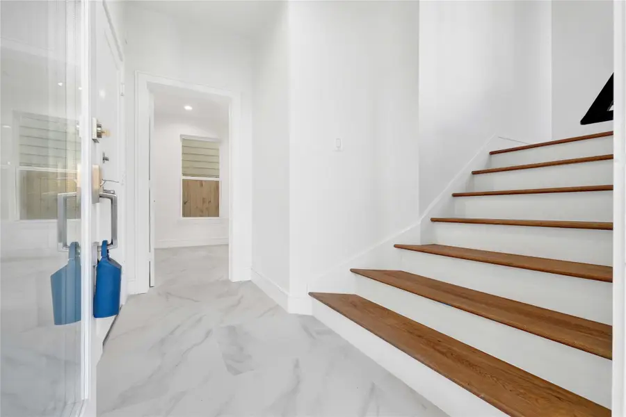 5439 Darling Street, Houston, TX 77007 - #2