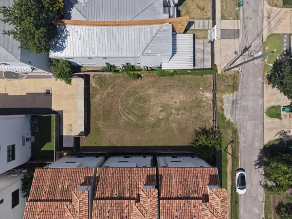 105 Arnold Street, Houston, TX 77007