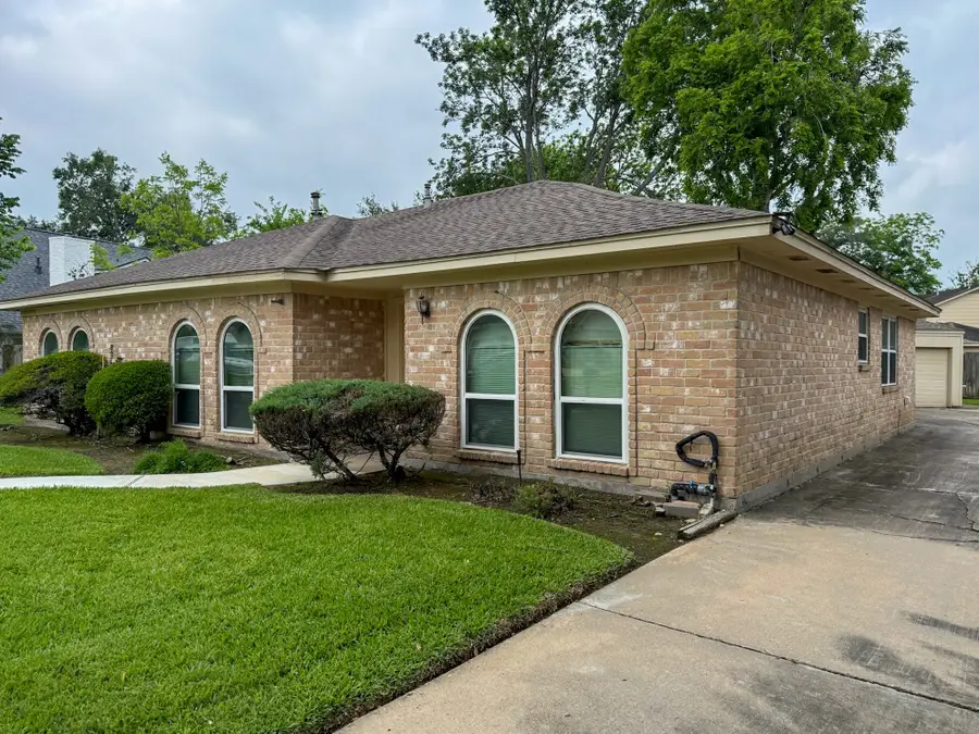 1307 Hitherfield Drive, Sugar Land, TX 77498 - #2