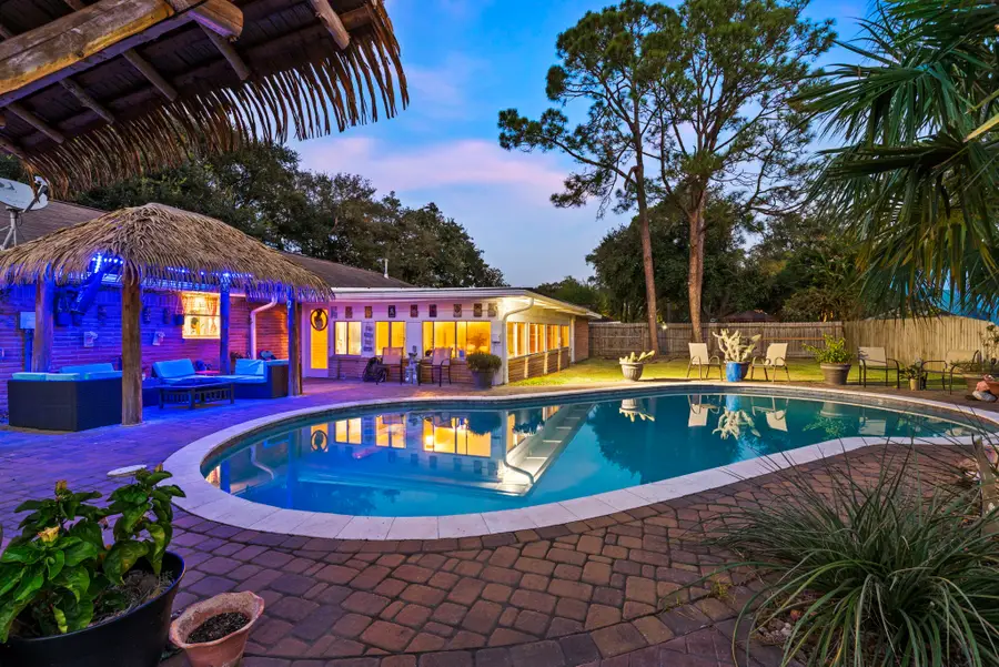 8611 Twelve Oaks Drive, Texas City, TX 77591 - Image #3