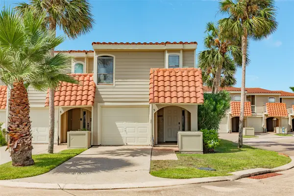 9D Dana Drive, Galveston, TX 77554