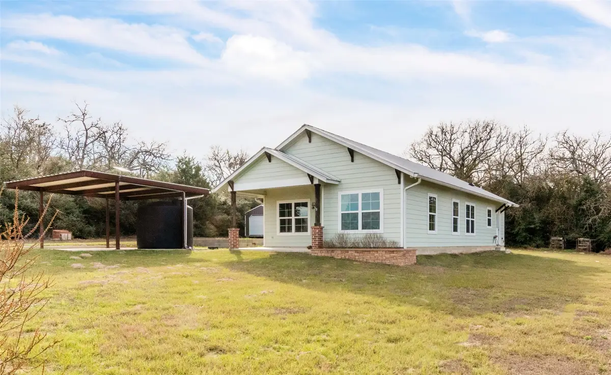 1692 Henry Prairie Road, Franklin, TX 77856 - Image #1