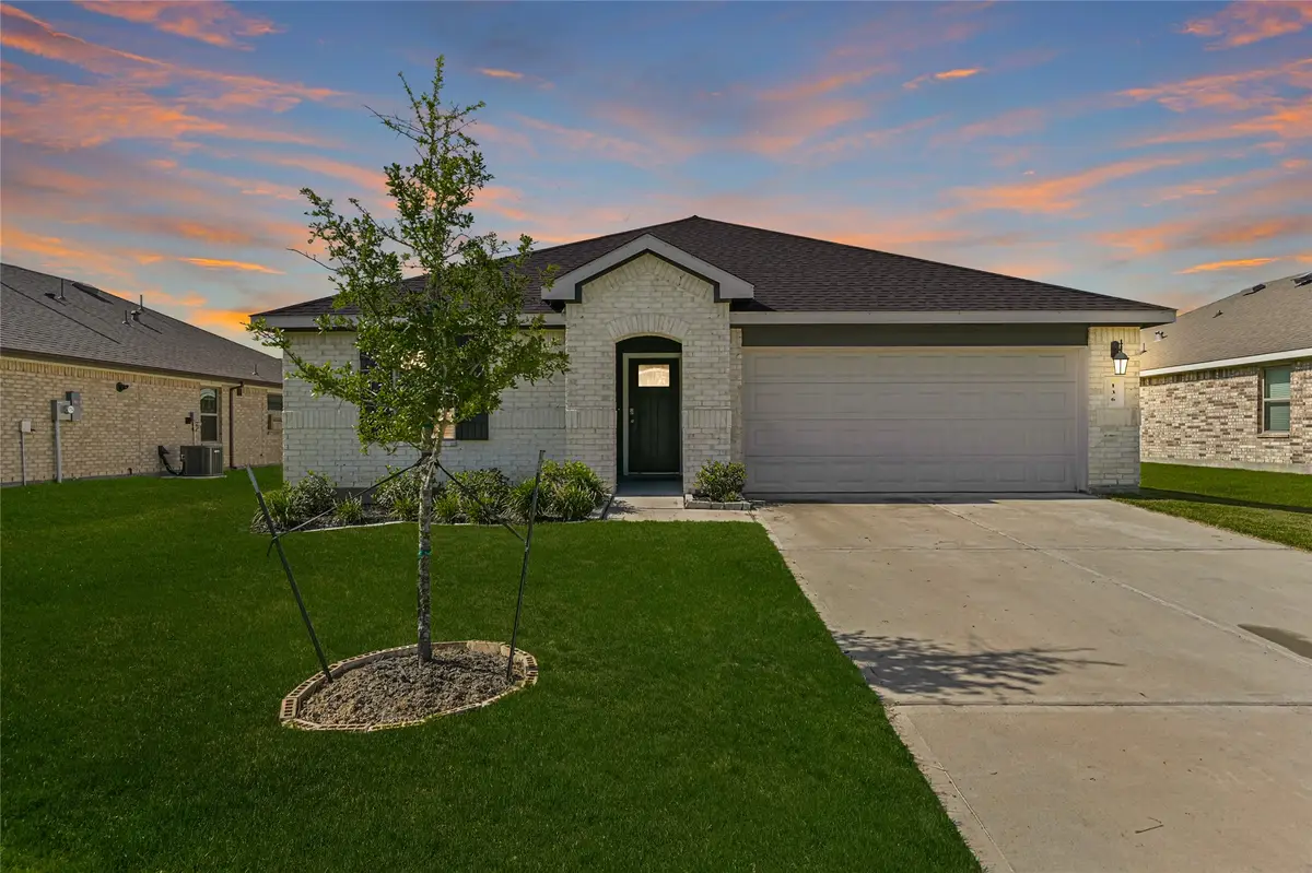 136 Little Spring Court, Anahuac, TX 77514 - Image #1