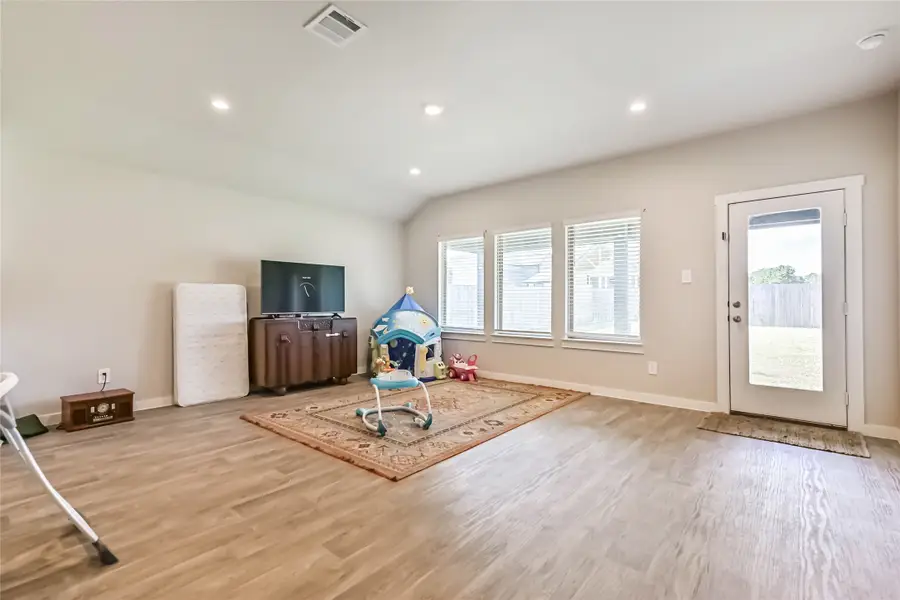 136 Little Spring Court, Anahuac, TX 77514 - Image #3