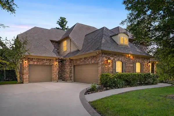 90 Player Oaks Place, The Woodlands, TX 77382