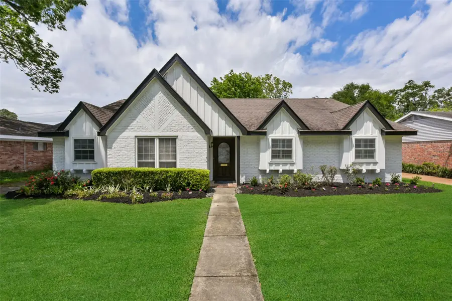 5946 Valkeith Drive, Houston, TX 77096 - #3