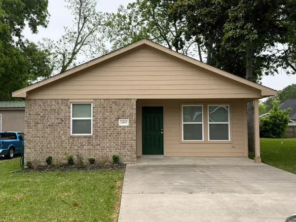 11817 13th Street, Santa Fe, TX 77510