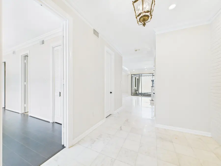 7608 Del Monte Drive, Houston, TX 77063 - Image #3