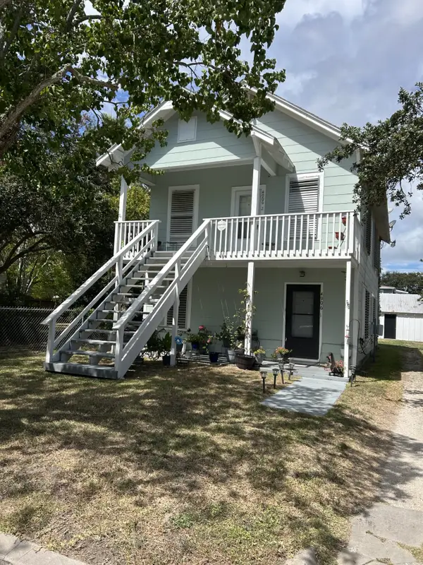 4906 Avenue P 1/2, Galveston, TX 77551