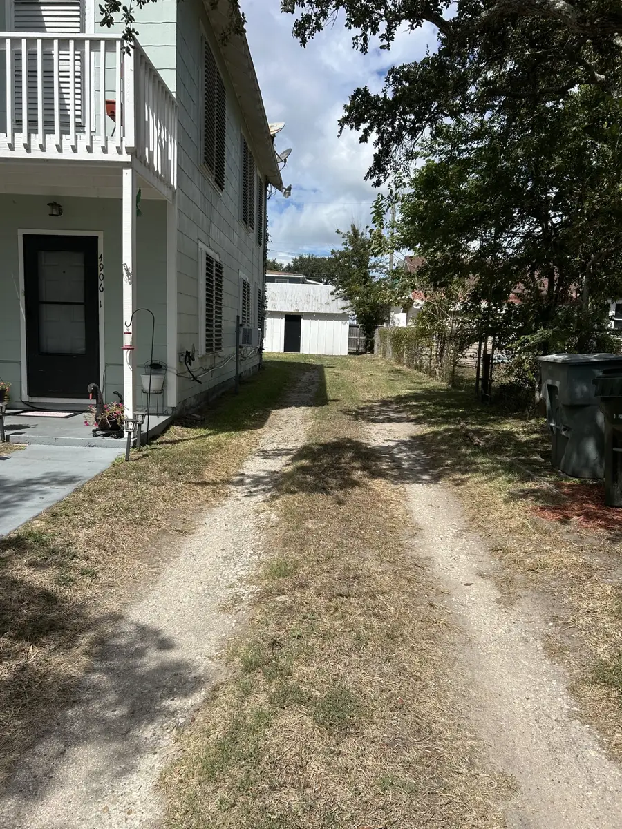4906 Avenue P 1/2, Galveston, TX 77551 - #2
