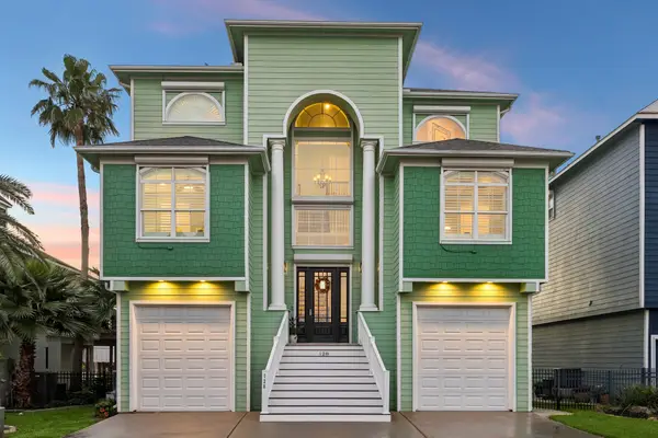 128 Starboard Drive, Dickinson, TX 77539