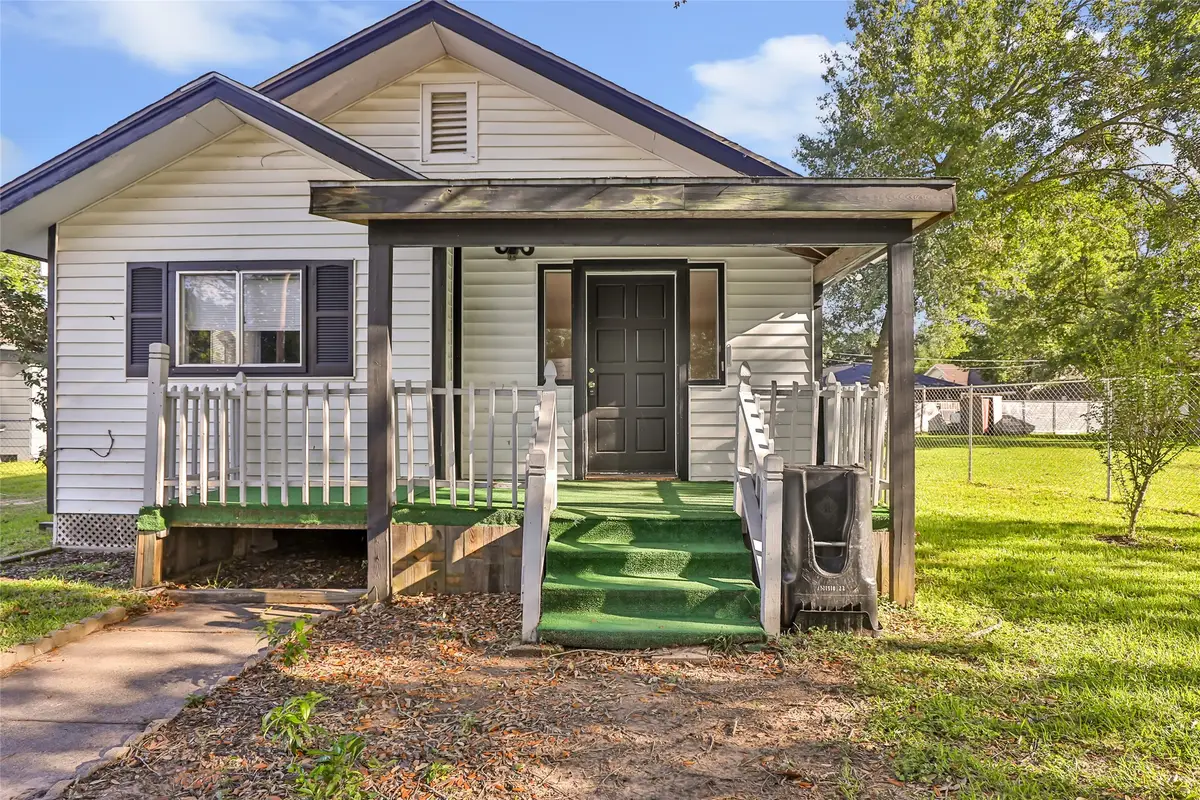 105 Graham Street, Baytown, TX 77520 - #1
