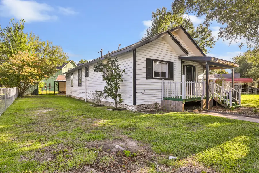 105 Graham Street, Baytown, TX 77520 - #3