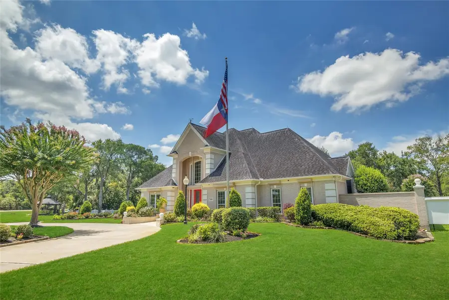 204 Oak Drive, Friendswood, TX 77546 - Image #2