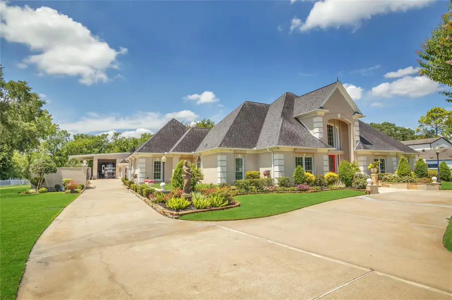 204 Oak Drive, Friendswood, TX 77546 - Image #3