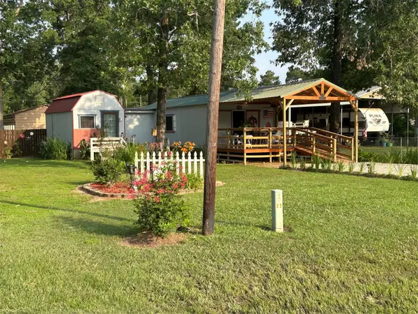 231 Jamaica Avenue, Point Blank, TX 77364