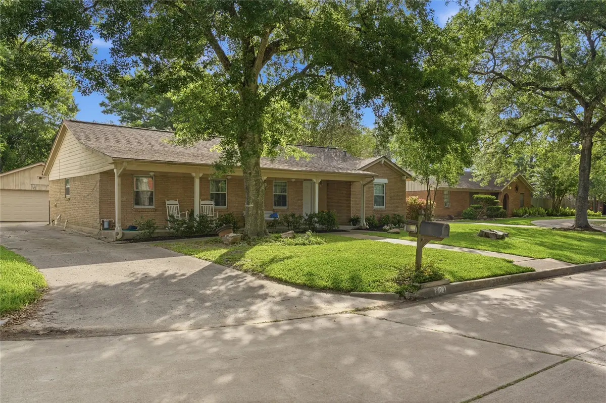 803 Stephen Court Court, Friendswood, TX 77546 - #1