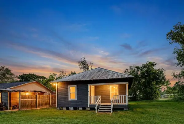 215 Clarence Street, Dayton, TX 77535