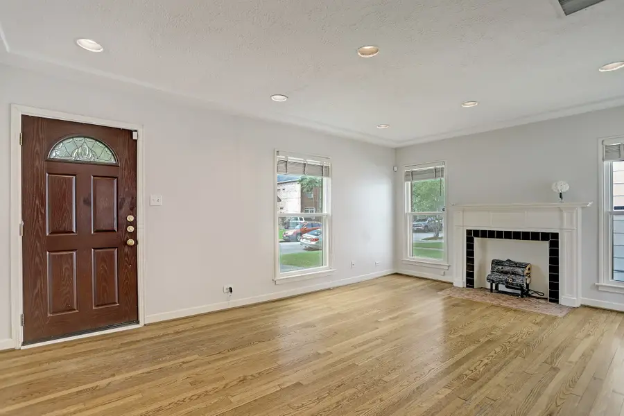 2402 Southgate Boulevard, Houston, TX 77030 - Image #2