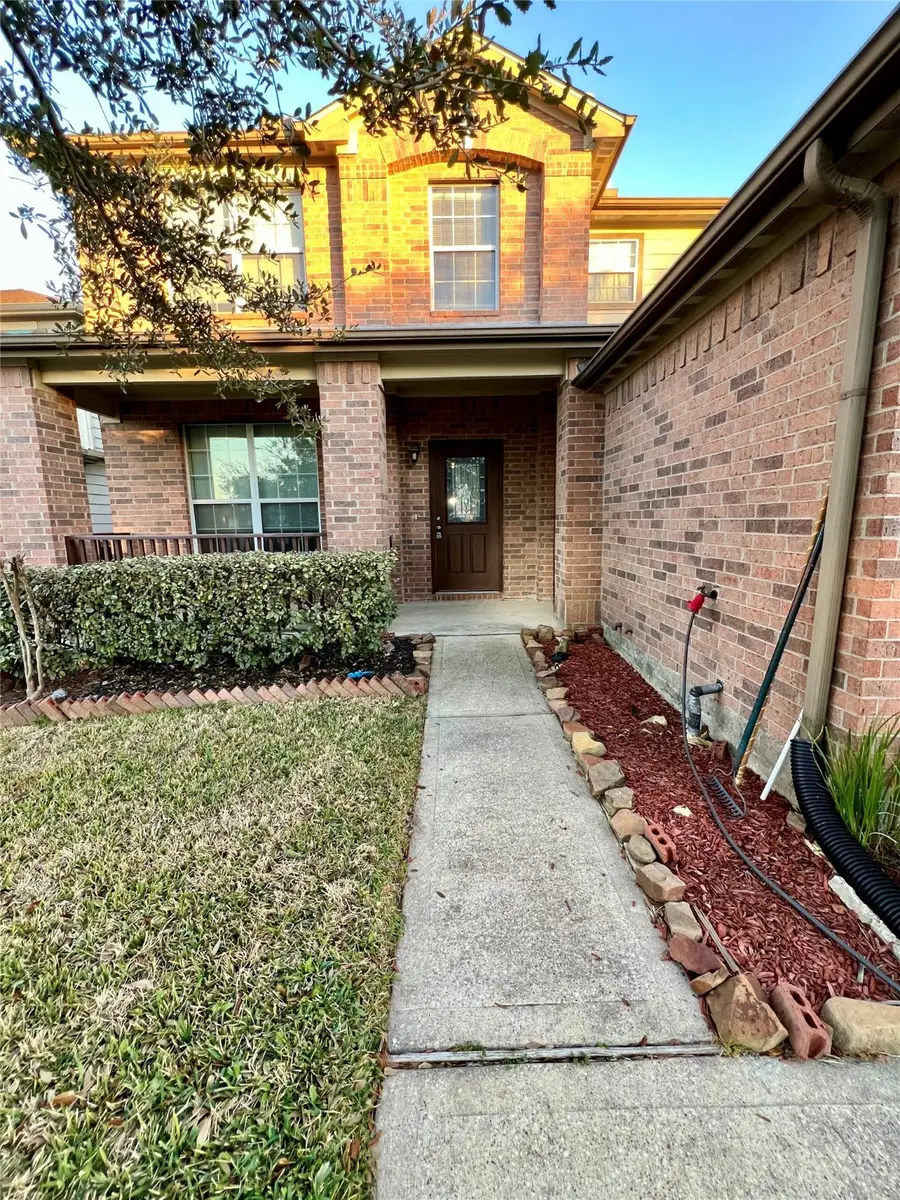 7130 Hollow Cedar Drive, Houston, TX 77049 - Image #3