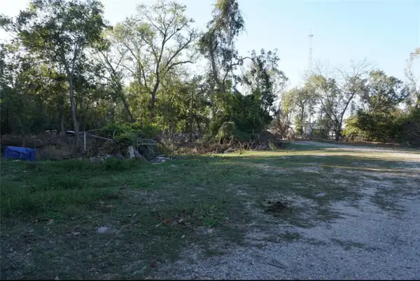 424 S Avenue D, Humble, TX 77338